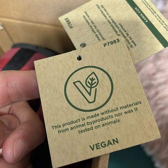 New in Box Kamik Puffy Quilted Mid Faux Fur Lined Rubber Sole Slip On Bootie - Picture 10 of 11